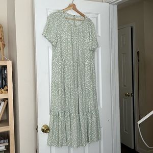 FLORAL PUFF-SLEEVE TIERED MIDI DRESS